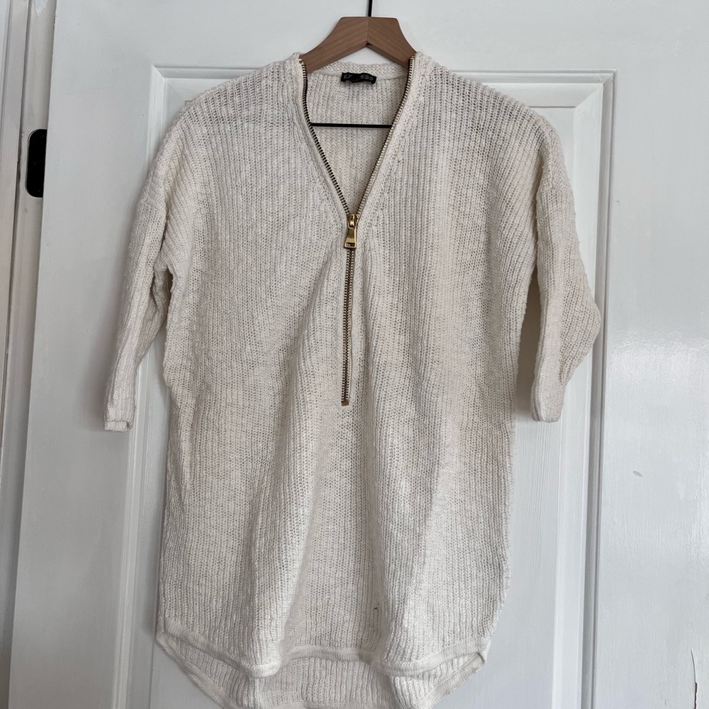 Express Cream Sweater with Gold Zipper
